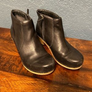 Dansko booties. Black leather.